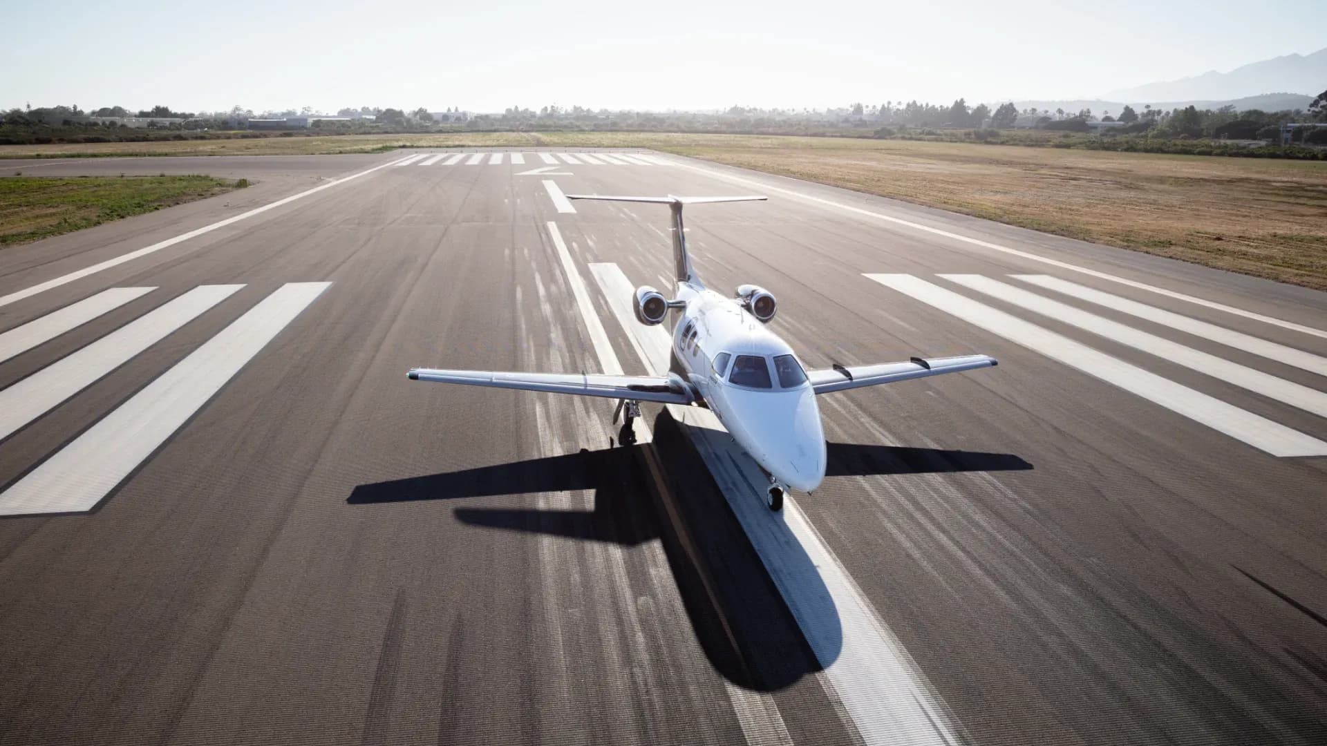 Embraer Phenom 100EX vs Embraer Phenom 100EV: Aircraft Comparison
